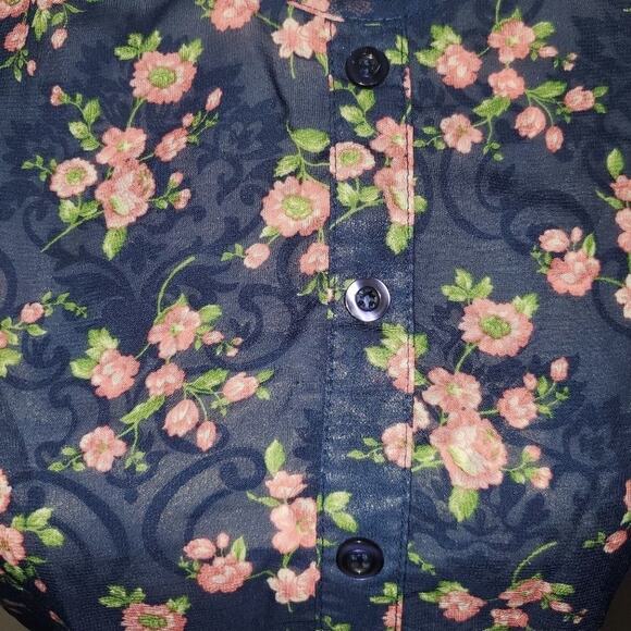 Zunie size 8 floral sheer crop top with crochet detail. - Picture 5 of 11